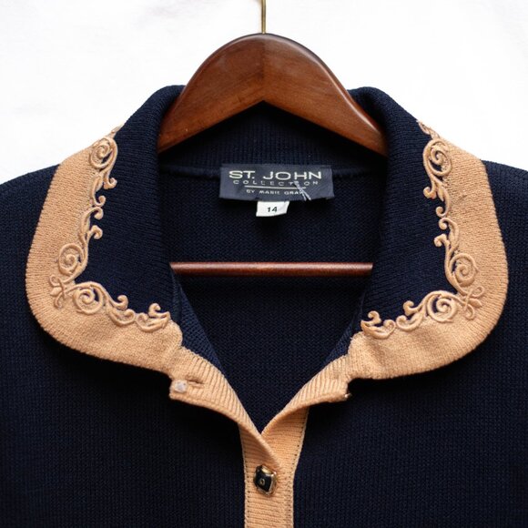 VTG St. John Santana Knit Blazer 14 Navy Blue Beige Trim Gold Buttons Cardigan - Picture 2 of 6